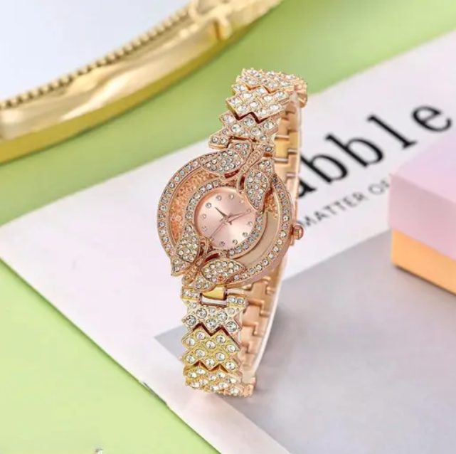 LUXURY FASHION PREMIUM DESIGN DIAMOND CRYSTAL DIAL STAINLESS STEEL ROSE GOLD CHAIN SRA TRANDY WATCH